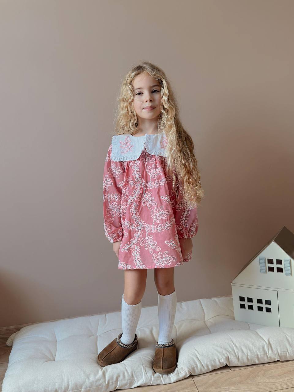 Yaka Nakışlı Brode Kız Çocuk Elbise - Görsel 4