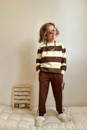 Alternative view of Erkek Çocuk Çizgili Takım (Kahve)